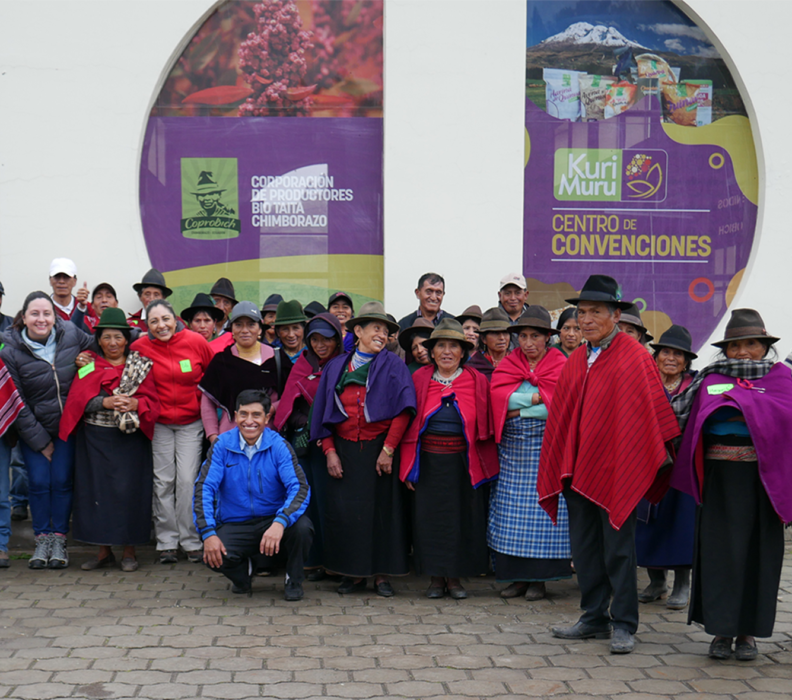 Productores de quinua de Colta participan en el taller “Hombres y Mujeres: vida cotidiana”