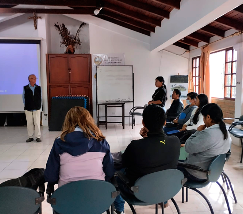 Jóvenes de la Cotacachi se forman para promotores de la conservación del páramo